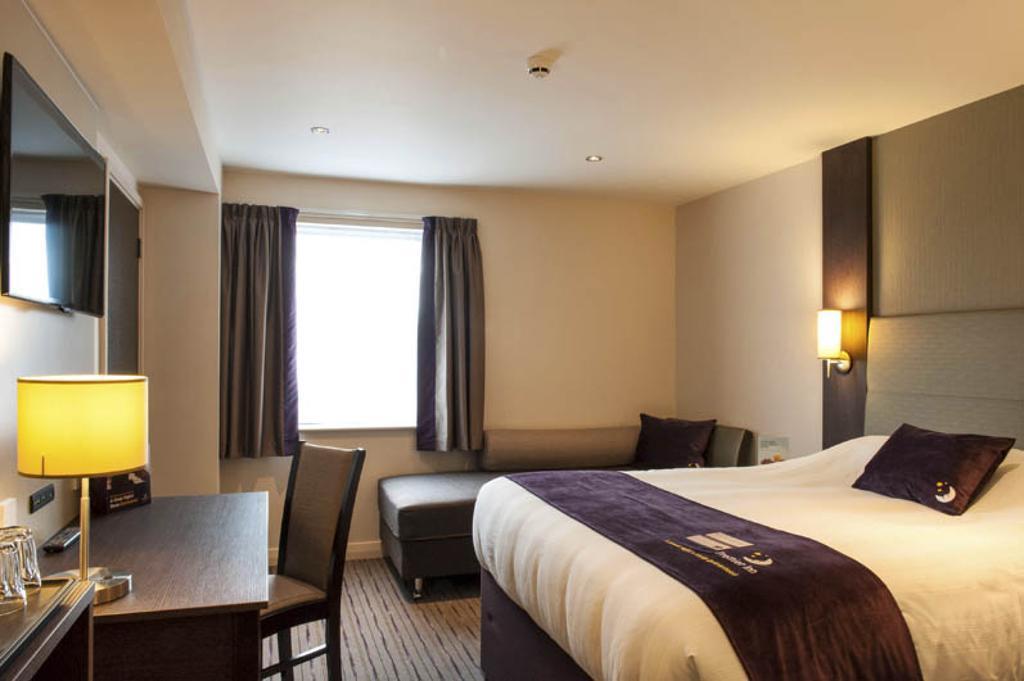 Premier Inn Харлоу Стая снимка