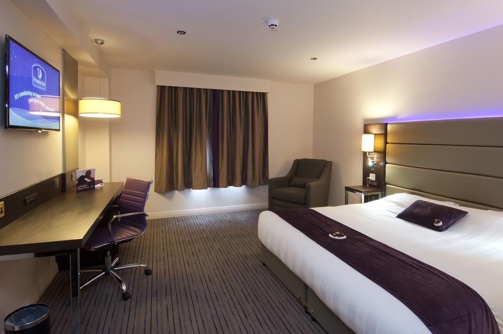 Premier Inn Харлоу Стая снимка