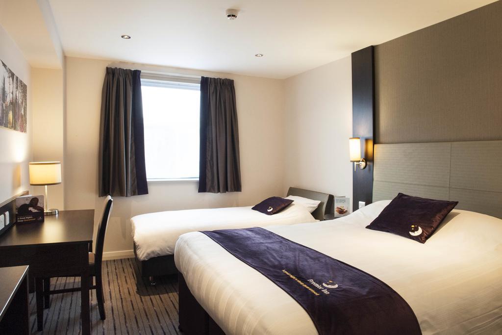 Premier Inn Харлоу Стая снимка