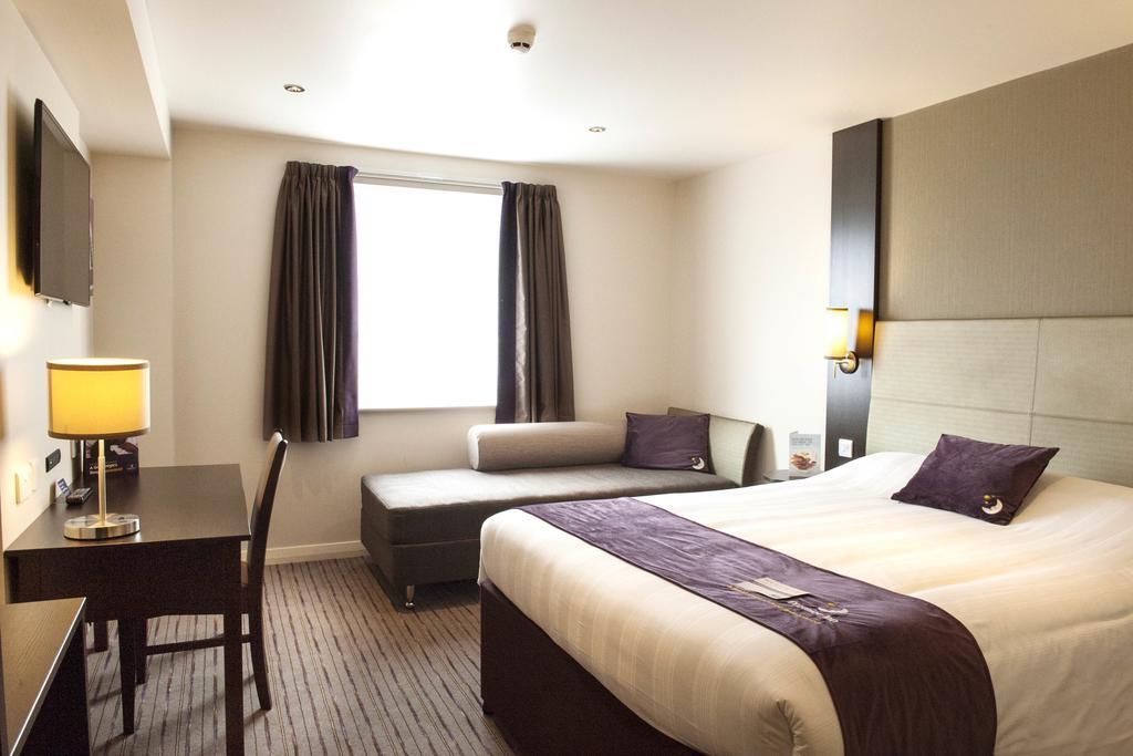 Premier Inn Харлоу Стая снимка