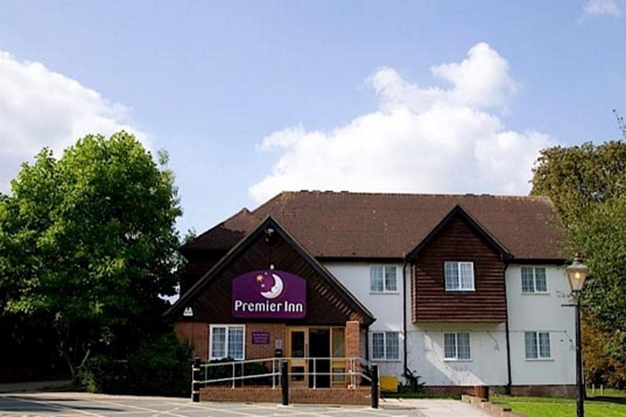 Premier Inn Харлоу Екстериор снимка