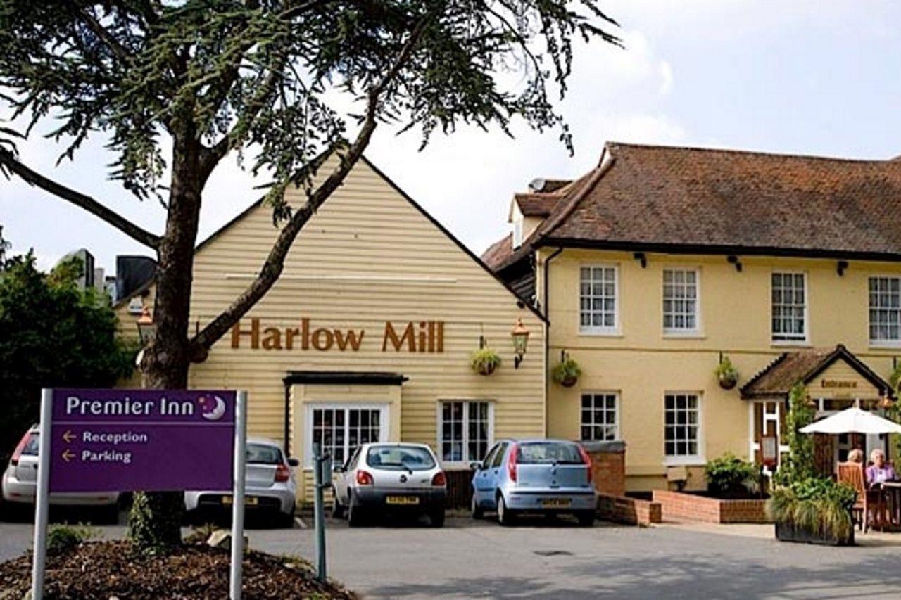 Premier Inn Харлоу Екстериор снимка